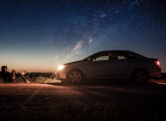 Światła w samochodzie – kluczowy element bezpieczeństwa na drodze